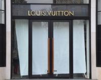 Coronavirus:  Louis Vuitton      