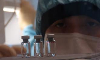 Covid: вакцина «весной не вернет жизнь к нормальной жизни»