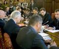 Медведев призывает следить за иностранными вложениями в Рунет