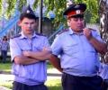 Милиционеры обворовывали стариков.