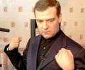 Президент России потихоньку начал тянуть одеяло на себя.