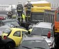 Массовая авария в США: из-за удара молнии столкнулись более 45 автомобилей