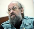 Анатолий Вассерман снова судится с продавцами футболок