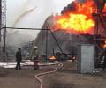 На нефтебазе в Красноярске вспыхнул сильный пожар: пострадали 2 человека