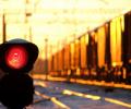 Парень и девушка вместе покончили жизнь самоубийством, бросившись  под колеса поезда