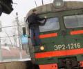 На северо-западе Москвы электричка сбила пятерых молодых людей - четверо погибли