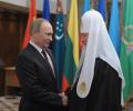 Владимир Путин подарил Патриарху Кириллу на 67-летие старинную шкатулку