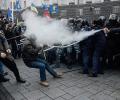 В Киеве продолжается противостояние митингующих с милицией