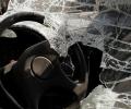 В Челябинске автобус с пассажирами врезался в столб
