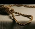 В Новоленино школьница полгода переживала смерть друга-самоубийцы и повесилась сама