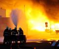 На Дмитровском шоссе в Москве загорелась трехэтажная бытовка: более 170 человек эвакуированы