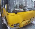 На севере Москвы маршрутка въехала в фонарный столб, 6 человек пострадали