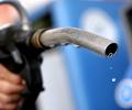 С 1 апреля бензин и дизтопливо в России подорожают из-за повышения акцизов