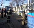 Самосвал со снегом столкнулся с троллейбусом на остановке в Туле