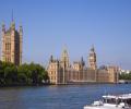 Тревога в парламенте Британии: обнаружен подозрительный пакет