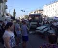 В Нижнем Новгороде пострадали пассажиры маршрутки, врезавшейся в остановку