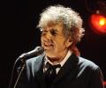 «Высокомерный» Боб Дилан не отвечает на звонки нобелевских комитетчиков