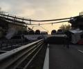 В Италии на оживленном участке дороги рухнул мост