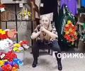 Иркутская депутатка «взорвала» Интернет «горижопом» на фоне гробов и похоронных венков