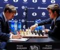 Шахматист Карлсен отстоял титул чемпиона, обыграв россиянина Карякина