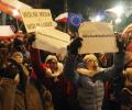 В Польше массовые протесты оппозиции под зданием Сейма