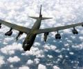 Во время учебного полета у бомбардировщика B-52 ВВС, США, отвалился двигатель