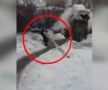 Под Москвой на пожилую женщину рухнул фонарный столб