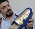 Итальянский дизайнер создал первые в мире туфли из золота