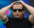 Вокалиста группы «Би-2» задержали на футбольном матче с наркотой