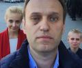 В День России и митингов в центре столицы Навальному даже не дали выйти из подъезда своего дома