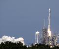 Американская компания Space X вывела на орбиту телекоммуникационный спутник
