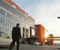 В аэропорту Шереметьево самолет совершил экстренную посадку