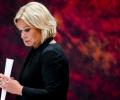 В отставку подал голландский министр Жанин Хеннис-Плассхарт