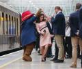 Беременная Кэтрин пустилась в пляс с Мишкой Паддингтоном