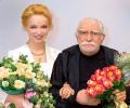 Молодая супруга фактически сделала 82-летнего Джигарханяна бомжем