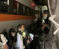 Тайвань: десятки человек погибли в результате крушения поезда и схода с рельсов в туннеле