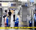 По меньшей мере 10 человек пострадали в результате ножевых ранений в поезде в Токио
