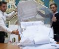 Выборы в России: партия Путина движется к победе на фоне заявлений о фальсификации результатов голосования
