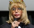 «Жил в сарае и мылся в реке»: сын Сергея Зверева требует 25 миллионов от звёздного отца