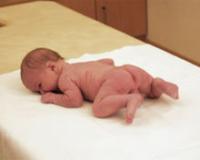 Женщина ростом 70 сантиметров родила второго ребенка