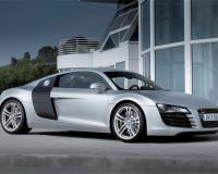 Audi R8 -      