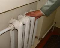 Жителям московского дома включили отопление посреди лета