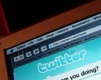 Twitter   8  