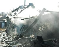 Пять человек погибли при пожаре в Омской области, среди них дети