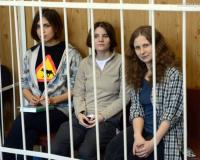 Pussy Riot: задержанных у здания Хамовнического суда выпустили на свободу