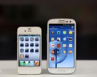 Apple   Samsung   :    Galaxy S III