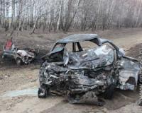 Кровавое ДТП под Ульяновском: три человека погибли при столкновении ВАЗа и УАЗа