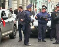 ЧП в центре Москвы: на Красной Пресне из автомобиля Infiniti обстреляли полицейских