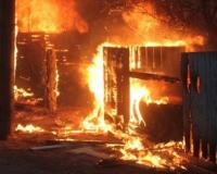 Пожар в Подмосковье, причиной которого стали замыкание и утечка газа, уничтожил 17 домов