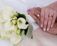 Учительница-дюймовочка разбила сердце двум великанам